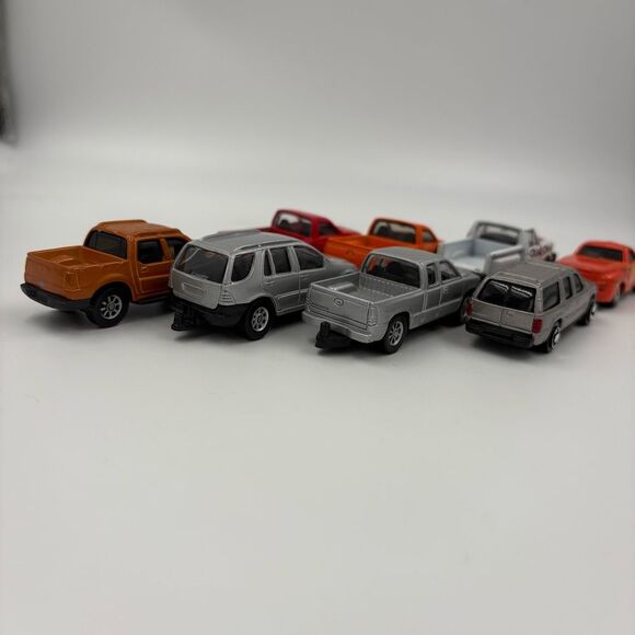 Vintage Maisto Truck and SUV Diecast Bundle Lot - Picture 5 of 9